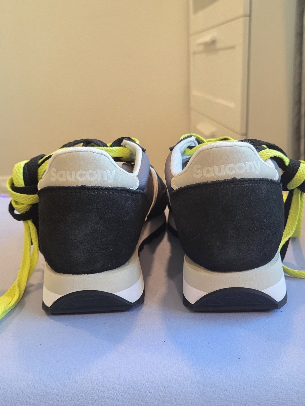 NEW Women's Saucony Jazz Sneakers - Black Suede & Gray/White/Cream - Size 7.5 US - Picture 7 of 13